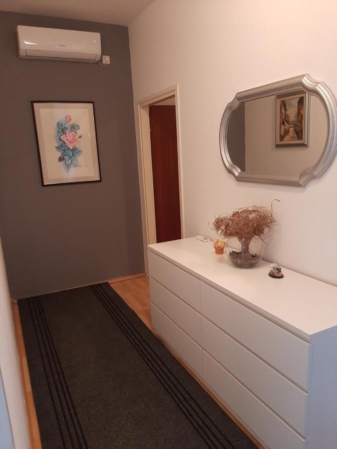 Apartment Viki Lozovac Eksteriør bilde