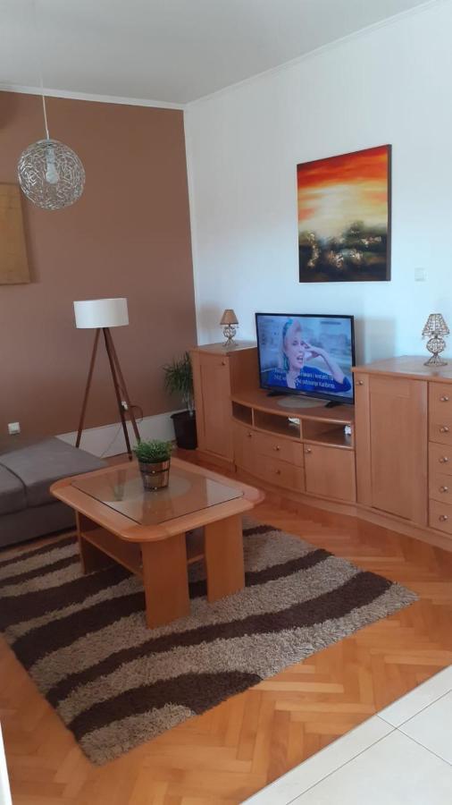 Apartment Viki Lozovac Eksteriør bilde